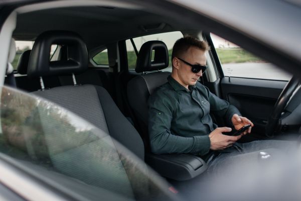 Découvrez les avantages du chauffeur privé sur la côte d'azur